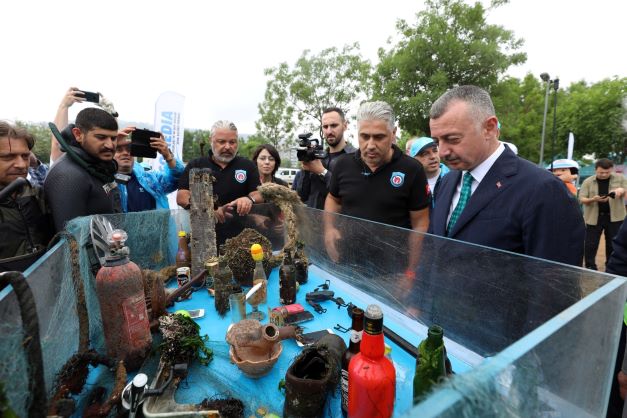 Daha azıyla daha çok dünya