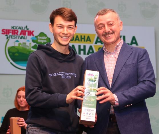 Daha fazla dünya için daha azıyla yetinelim