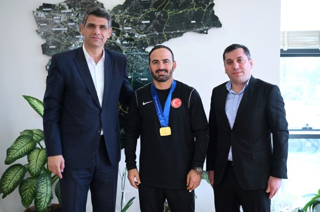 Dünya Şampiyonundan Kocaman'a Ziyaret