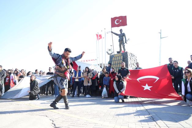 Gençlik Vapuru, Körfez'de Cumhuriyet turu attı