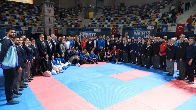 İller arası Karate Ligi Kocaeli’de nefes kesti