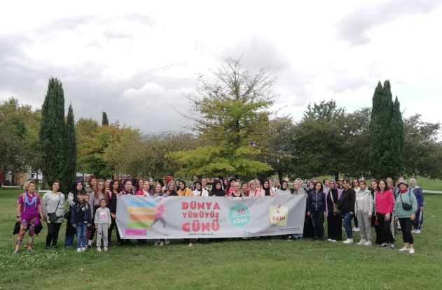 İzmitli kadınlardan Dünya Yürüyüş Gününde 10 bin adım