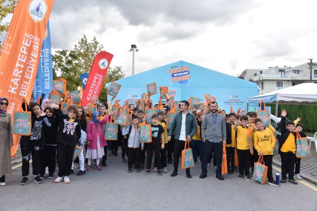 Kartepe Çocuk Kitapları Fuarı'nı 50 Bin Kişi Ziyaret Etti