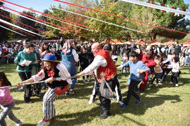 Kartepe'de Türkiye'nin En Güzel Ayvaları Yarıştı