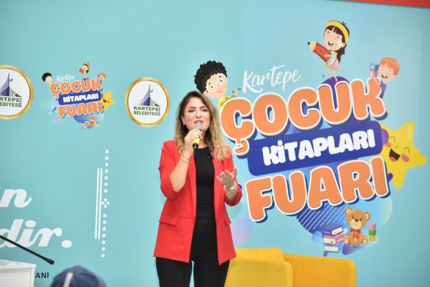 Kitap giren eve cehalet girmez