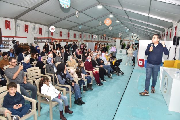 Psikolog,Yazar Beyhan Budak Kartepelilerle Buluştu