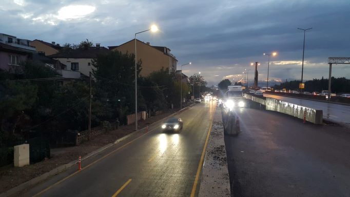 Stadyum yolu projesinde D-100 Ankara istikameti güney yan yola aktarıldı
