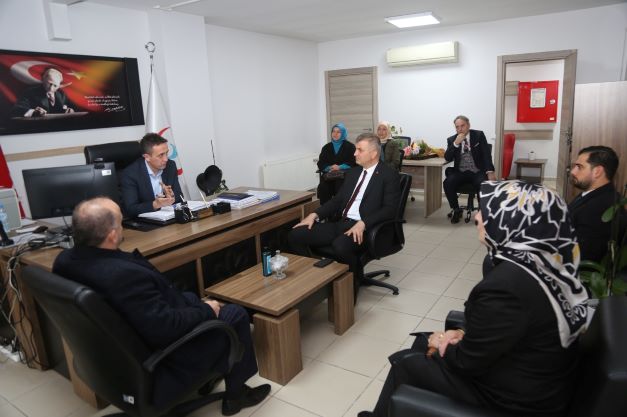 Başkanı Sezer Diş Hekimleri Gününü Kutladı