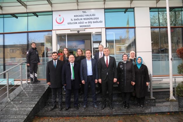 Başkanı Sezer Diş Hekimleri Gününü Kutladı