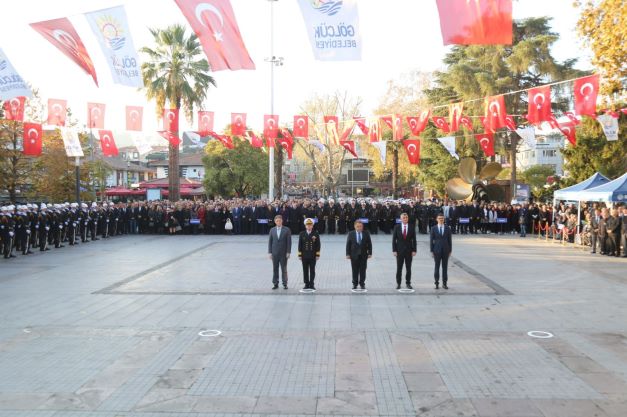GAZİ MUSTAFA KEMAL ATATÜRK GÖLCÜK’TE TÖRENLE ANILDI