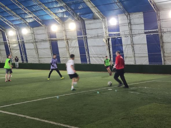 Gençlerin davetini geri çevirmedi