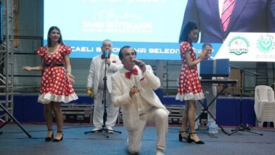 Hababam Vokal Grubu öğretmenler için sahne aldı