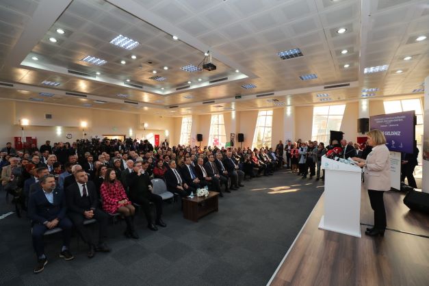 İzmit ile İstanbul’u birleştiren Çınar Kart’a görkemli lansman