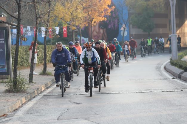 İzmit’te pedallar erozyonla mücadele için çevrildi