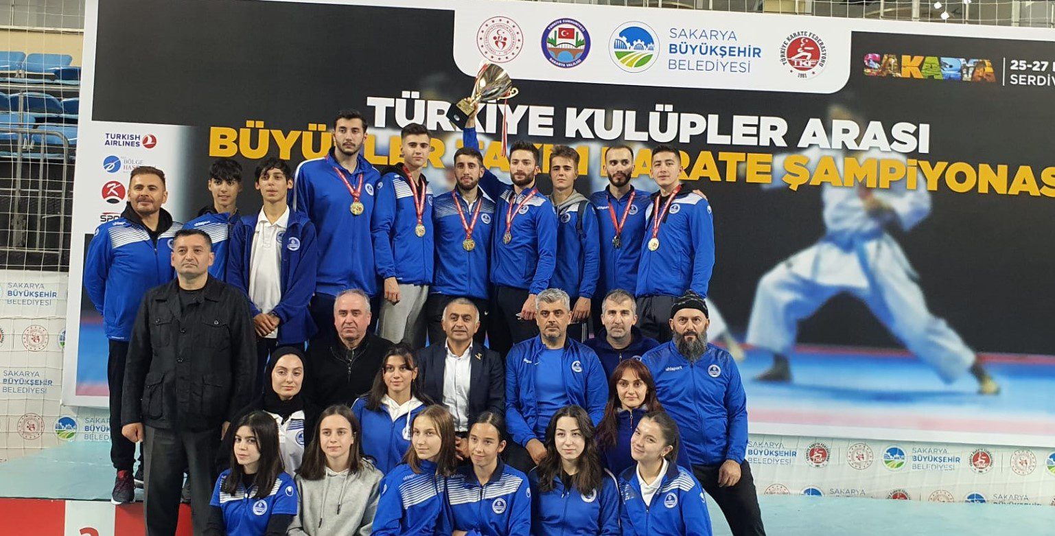 Kağıtspor Karate Erkek-Bayan Takımları Türkiye Şampiyonu oldu
