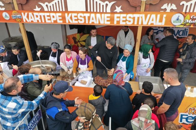 Kartepe Kestane Yeme ve Tatlı yarışması Büyük İlgi Gördü