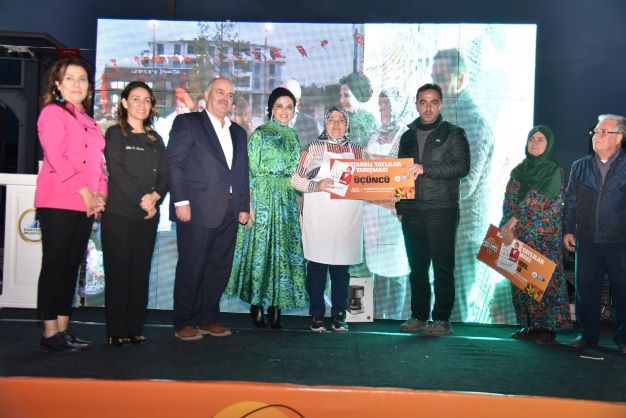 Kartepe Kestane Yeme ve Tatlı yarışması Büyük İlgi Gördü