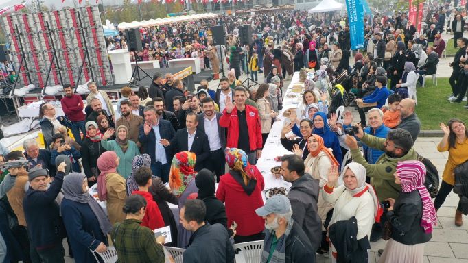 Kartepe Kestane Yeme ve Tatlı yarışması Büyük İlgi Gördü