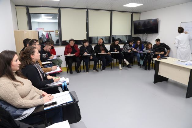 Bulgarca öğrenmek için doğru adres KO-MEK