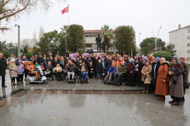 Gölcük'te Örnek Birliktelik “Biz Biriz, Biz Siziz”