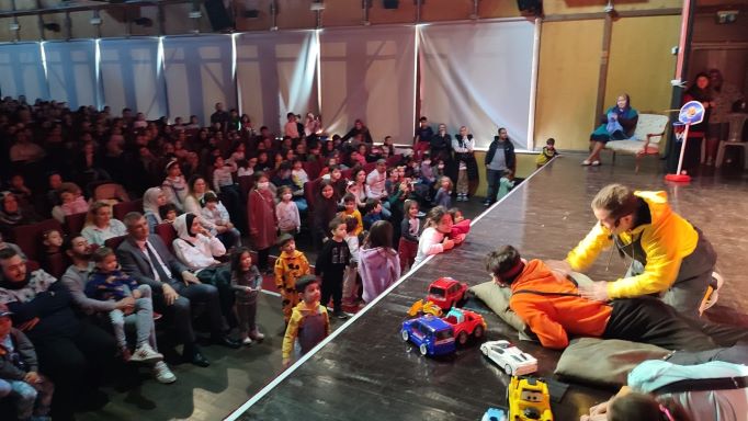 Gölcük'te Tiyatro Sevgisi Bir Başka Güzel