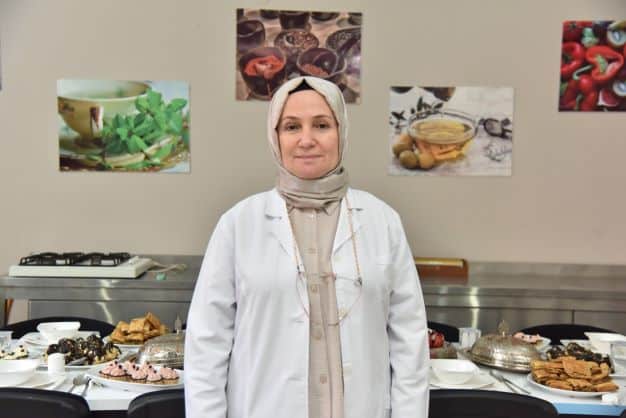 KARMEK Aşçılık Kursu Öğretmeni Kadriye Öztürk
