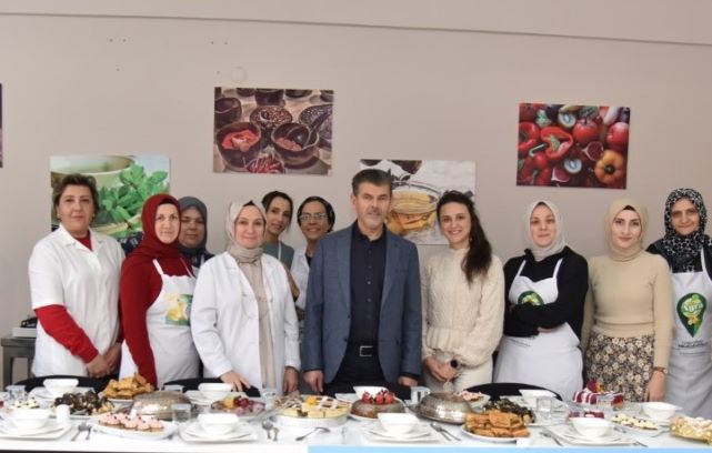 Kartepeli Kadınlar Aşçıklık Öğreniyor