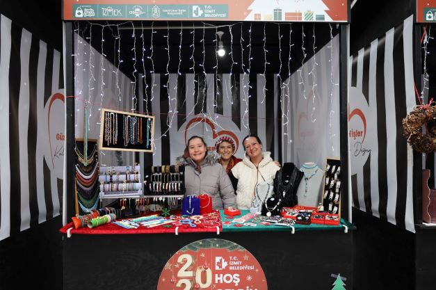 Yılbaşı El Emeği Pazarı’na yoğun ilgi!