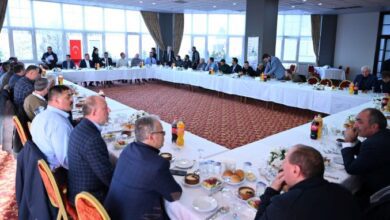 Başkan Kocaman, Kartepeli muhtarlarla bir araya geldi