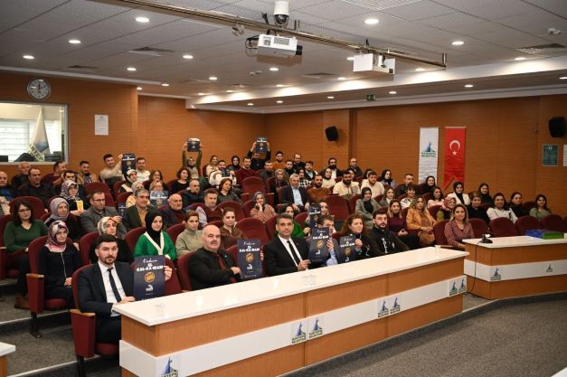 Kartepe'de 700 Personel Eğitim Aldı