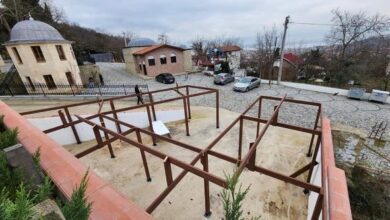 Örcün Sultan Baba’da el emeği ürün satış noktası yapımı başladı.