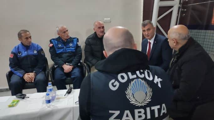 Yılbaşı akşamı görevi başında olan personele ziyaret