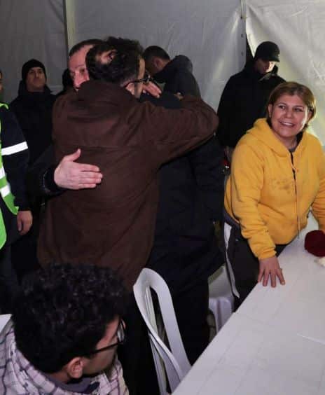 Büyükşehir 156 araç ve 524 personelle deprem bölgesinde