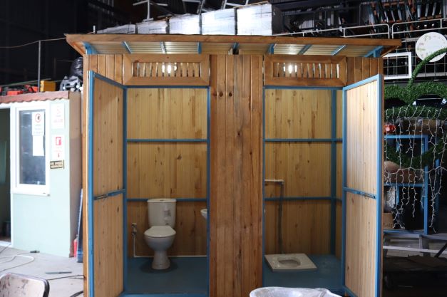 Çadırkent için mobil tuvalet üretimine devam ediyor