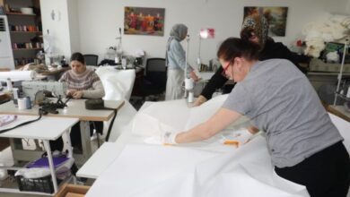 Çınar Kadın Kooperatifi, afetzedeler için çadır dikimine başladı