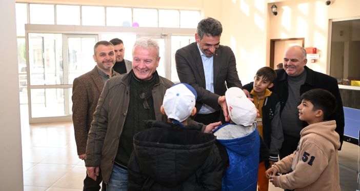 Kartepe 2 Bin Depremzedeye Gönlünü Açtı