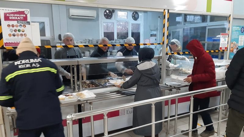 Koruma Fabrikası Depremzedelere Yardım Merkezi Oldu