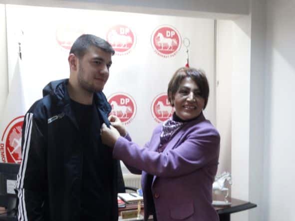 DP İlçe Başkanı Nuray Macit ve Yönetimi Basına 5 çayı İkramında Bulundu