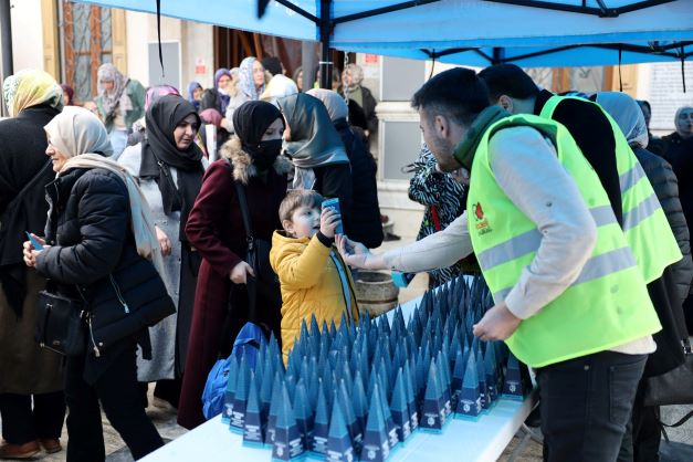 Depremde hayatını kaybedenler için mevlit