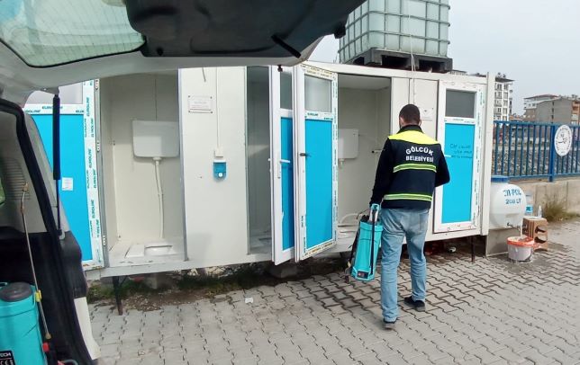 Gölcük Belediyesi Deprem Bölgesinde Çalışmalarını Sürdürüyor