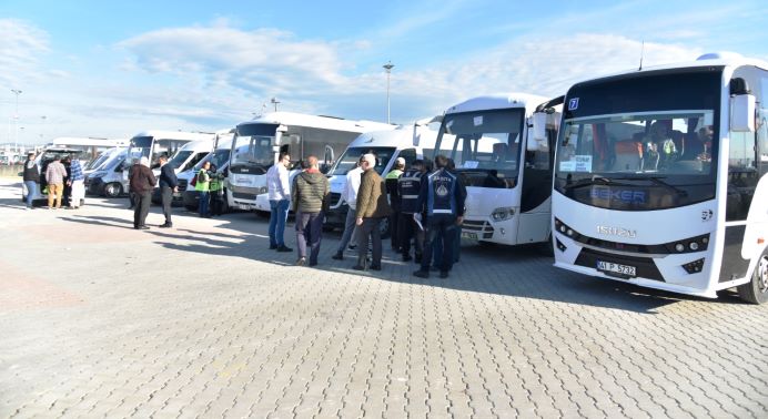 Kartepe'de Öğrenci Servislerinin Denetimi Yapıldı