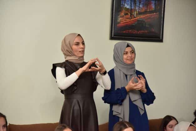 Kartepe'li Çocuklar İşaret Diliyle Tanıştı