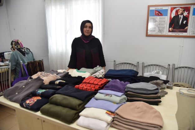 Kartepeli Kadınlar Üretiyor Depremzedeler Isınıyor