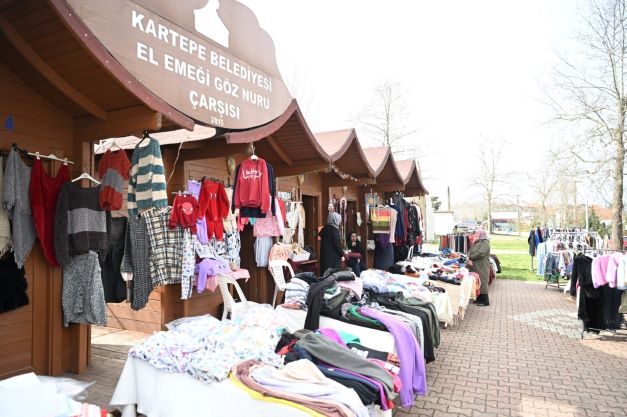 Kartepeli kadınlardan el emekleriyle destek