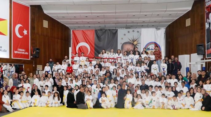 Körfez’de 100 Sporcuya Yeni Kuşak