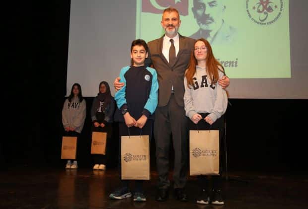 Mehmet Akif Ersoy İstiklal Marşı'nın kabulünün 102. yılında Gölcük'te anıldı
