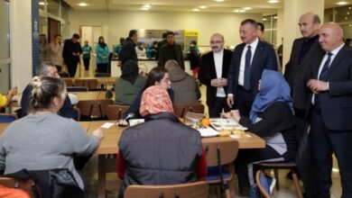 Sizler bizim misafirimiz baş tacımızsınız