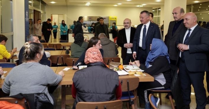 Sizler bizim misafirimiz baş tacımızsınız