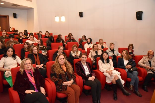 TOBB Kocaeli Kadın Girişimciler’den ‘deprem’ temalı Kadınlar Günü paneli