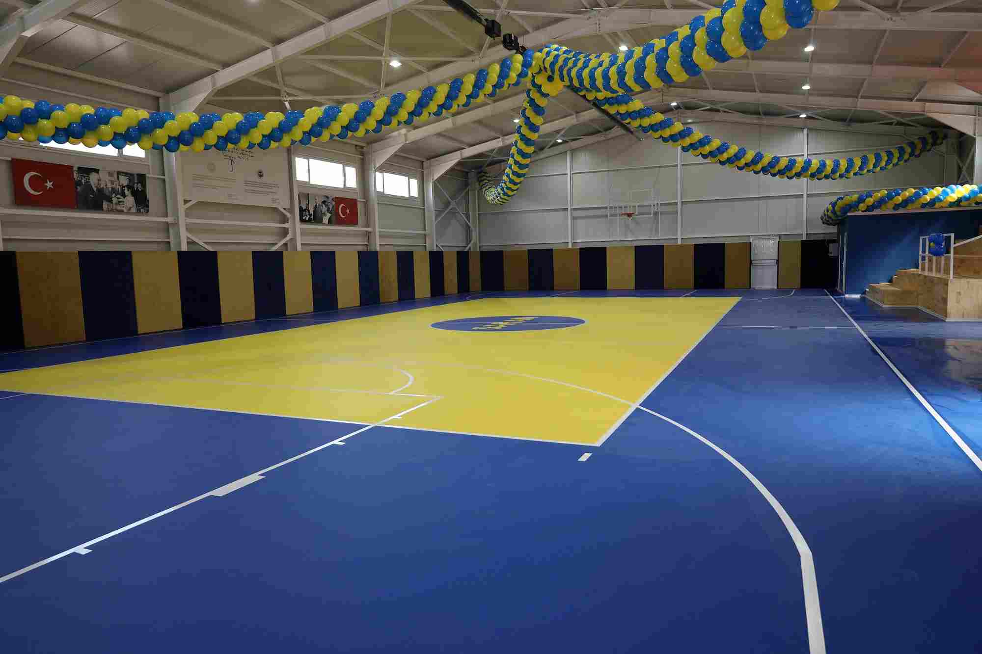 Atatürk Spor Salonu’nu görkemli bir törenle açıldı